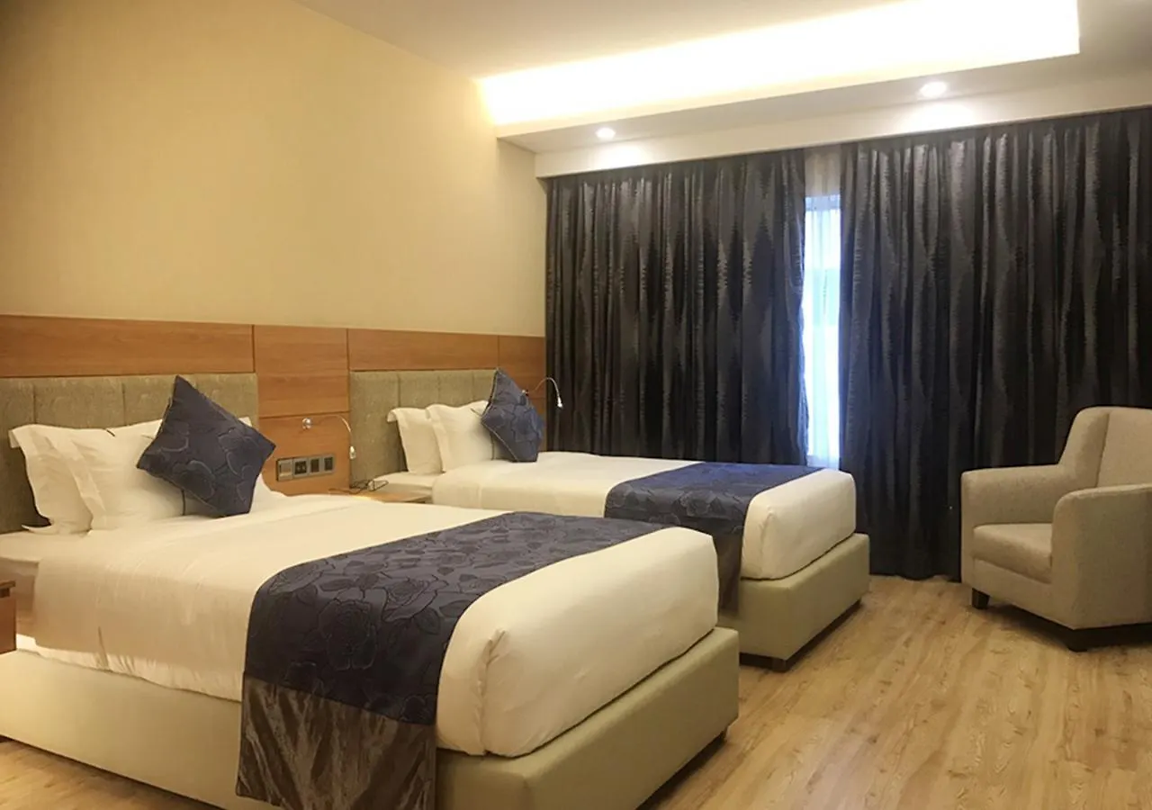 Days Hotel Dhaka 4*,