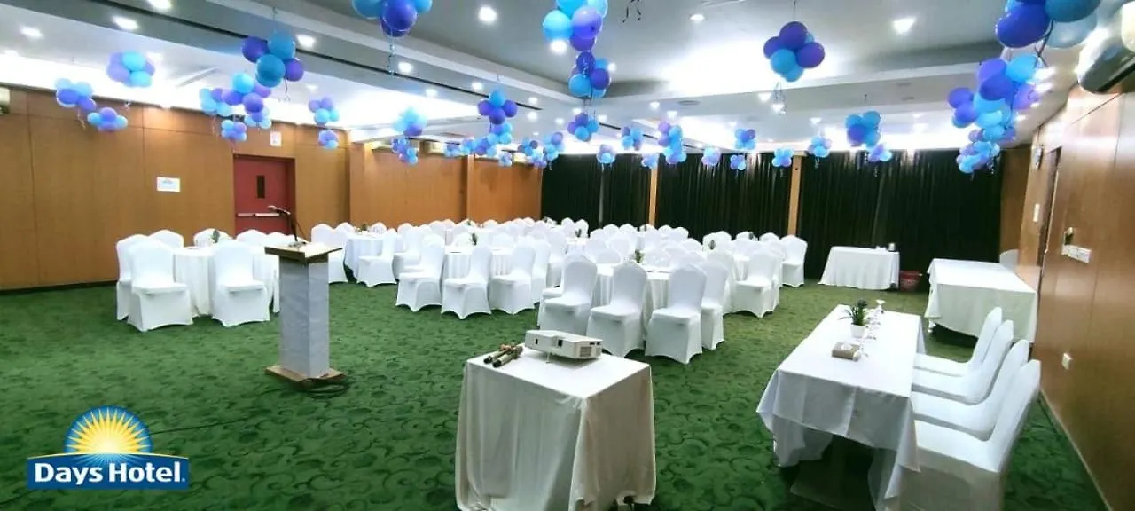 Days Hotel Dháka