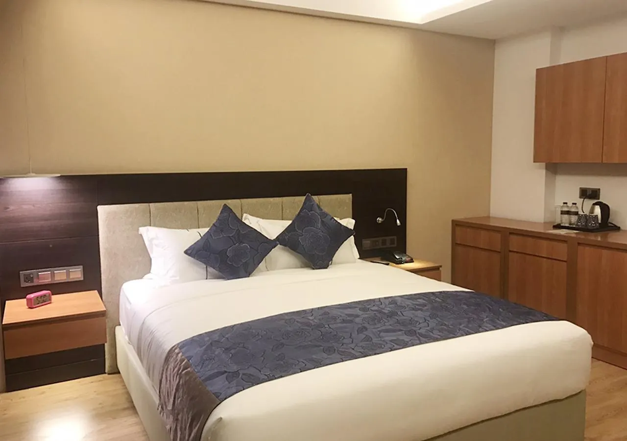 Days Hotel Dháka